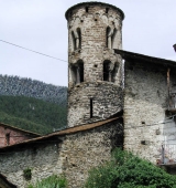 Arrenquen les caminades guiades dels dimecres d’agost a l’Alt Urgell amb una visita al Castellot d’Ars