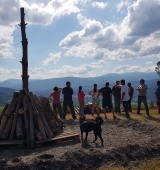 El far de les falles d’Alàs ja està plantat a la serra de les Peces