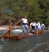 Els raiers de Coll de Nargó comencen aquest dilluns el muntatge dels rais per a la baixada del dia 14